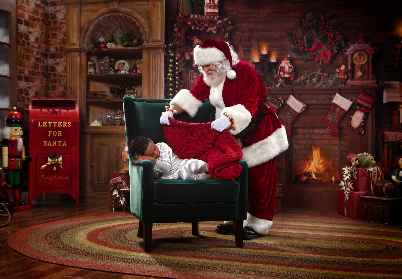 Gallery of Children’s Portraits with Santa Claus, Ohio Valley